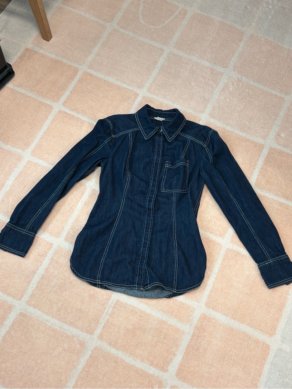 Contrast stitching denim fitted button up
